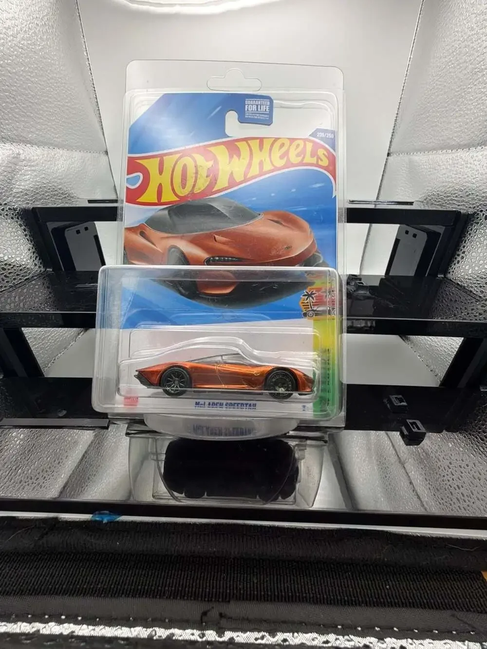Hot Wheels Super Treasure Hunt 2025 McLaren Speedtail w/ Protector